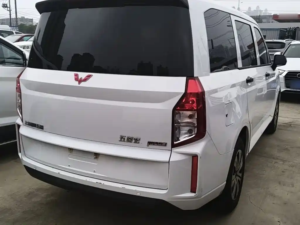 Wuling Hongguang PLUS — миниатюра 7