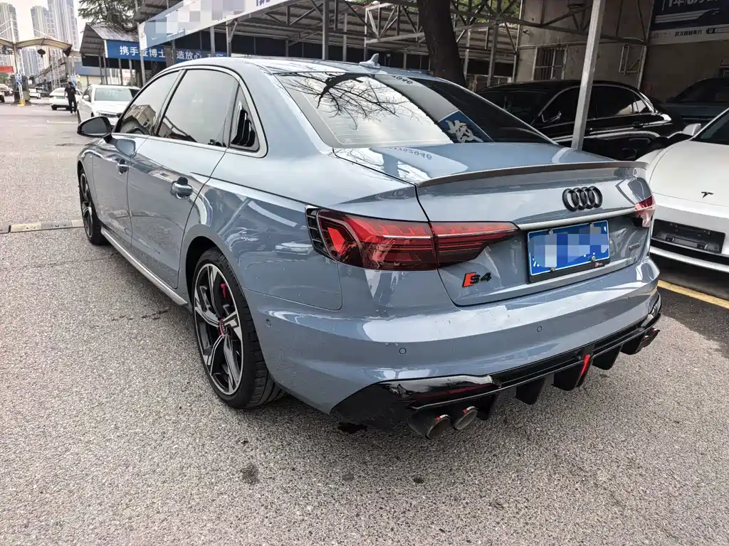 Audi A4L — миниатюра 13
