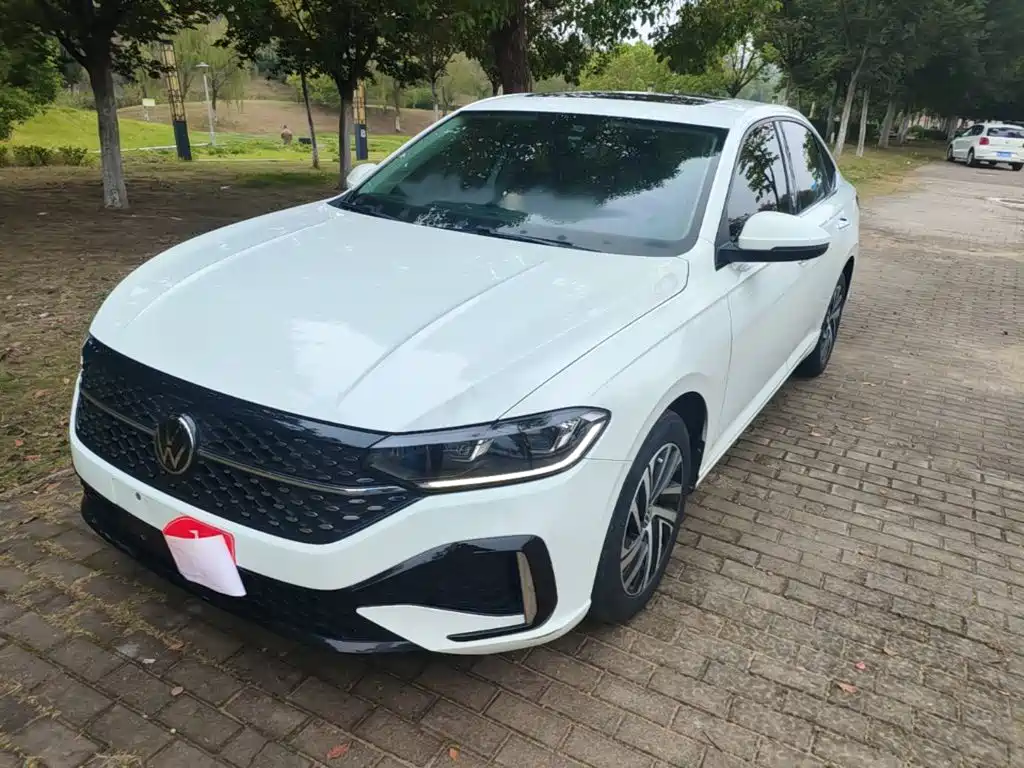 Volkswagen Lavida — миниатюра 2