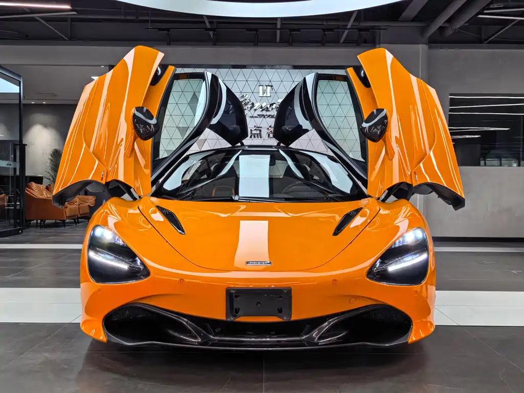 MCLAREN 720S
