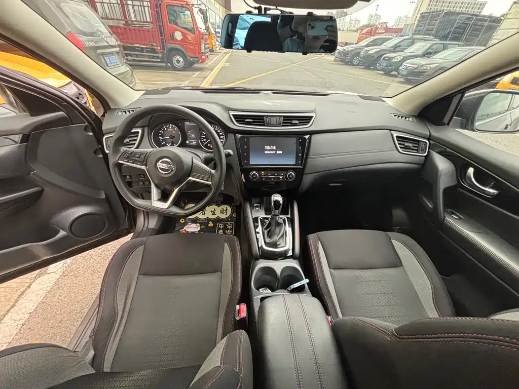Nissan Qashqai — миниатюра 6