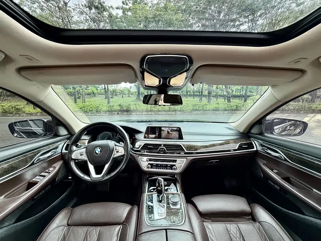 BMW 7 Series 7 2016 740Li Lead