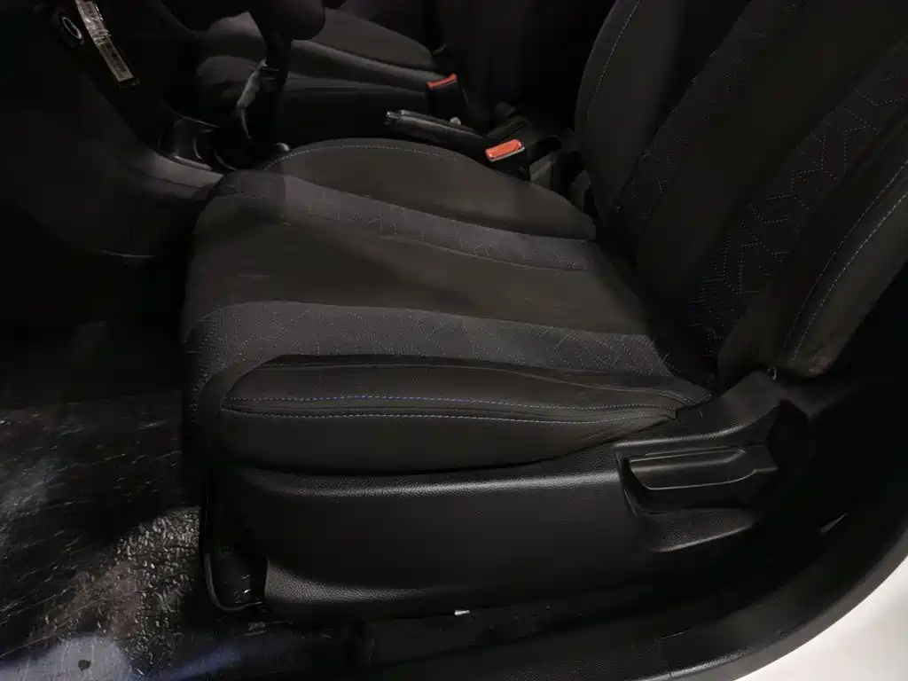 Baojun 310 — миниатюра 20