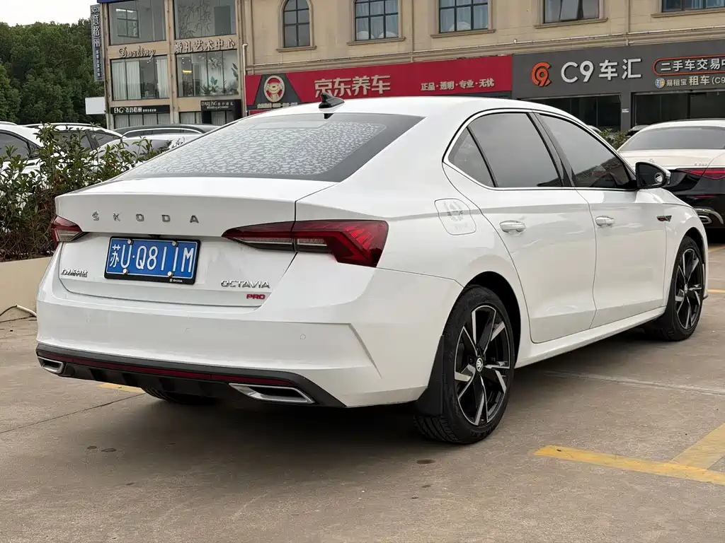 Skoda Octavia — миниатюра 4