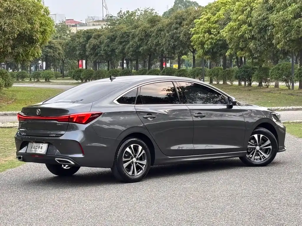 Changan Eado — миниатюра 4