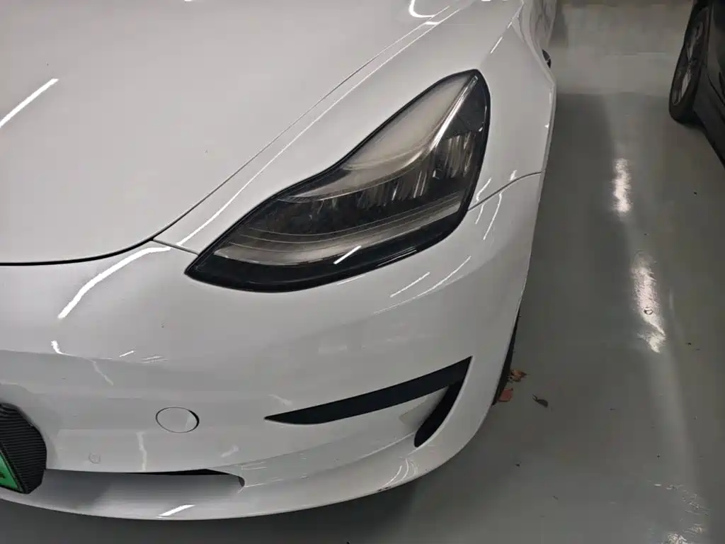 Tesla Model 3 — миниатюра 24
