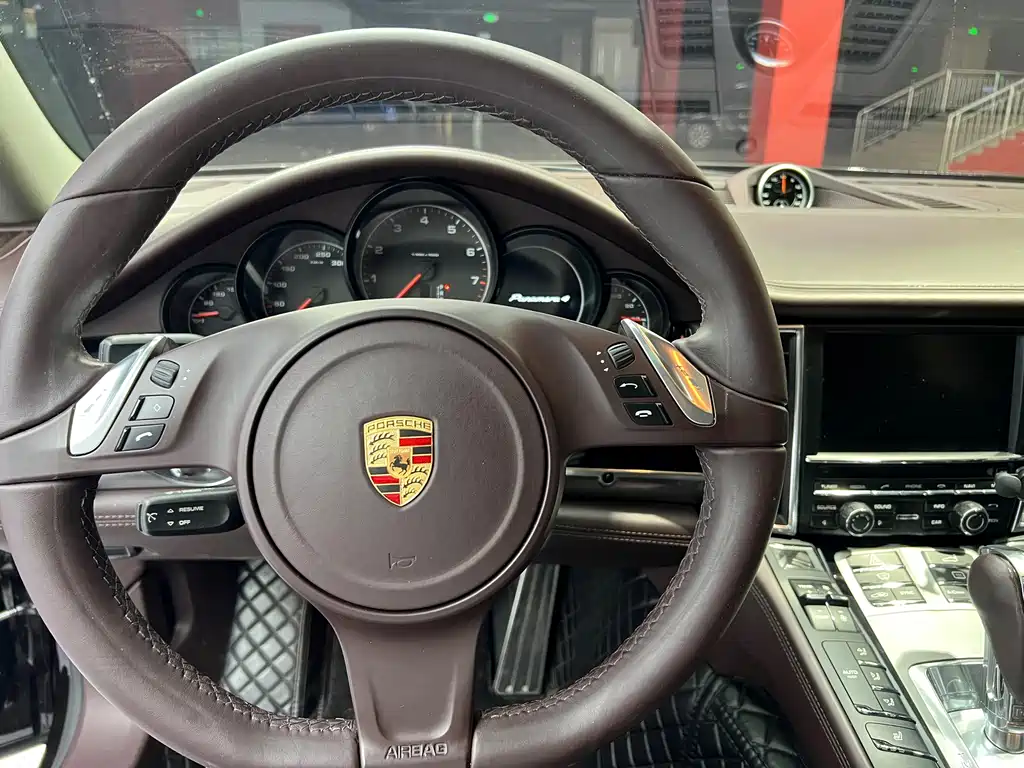 Porsche Panamera — миниатюра 9