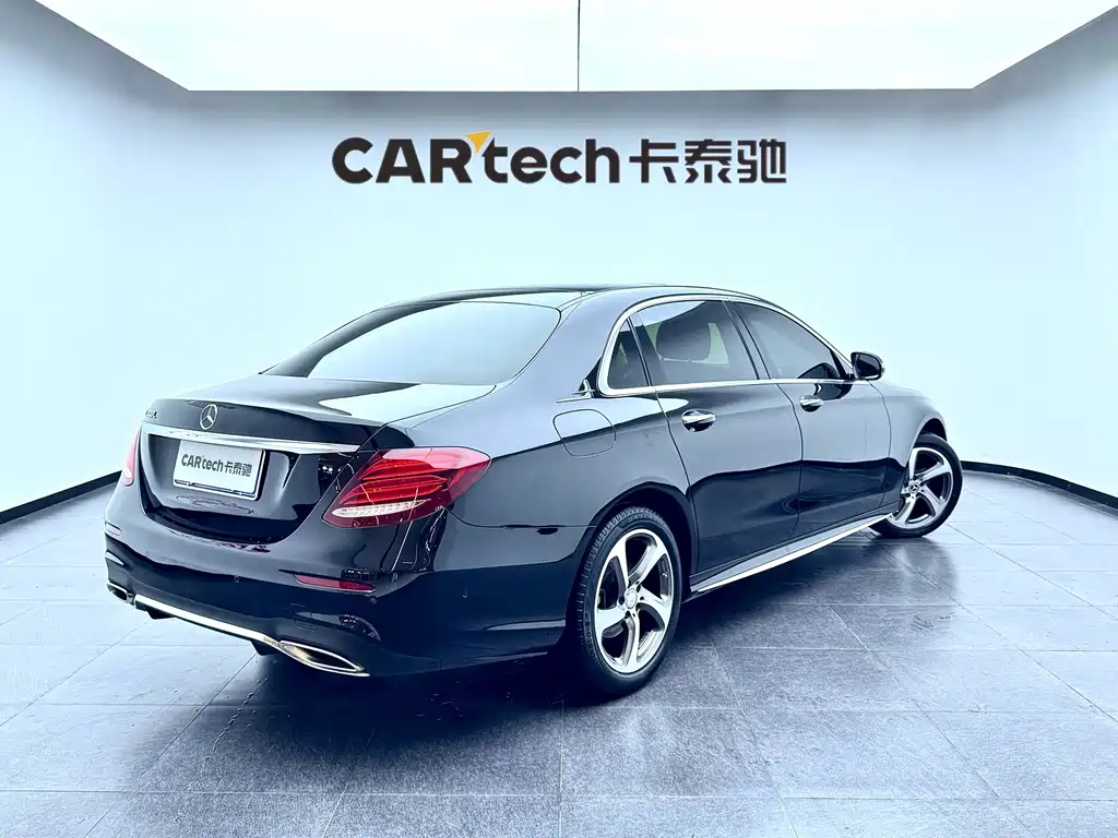 Mercedes-Benz E-Class — миниатюра 5