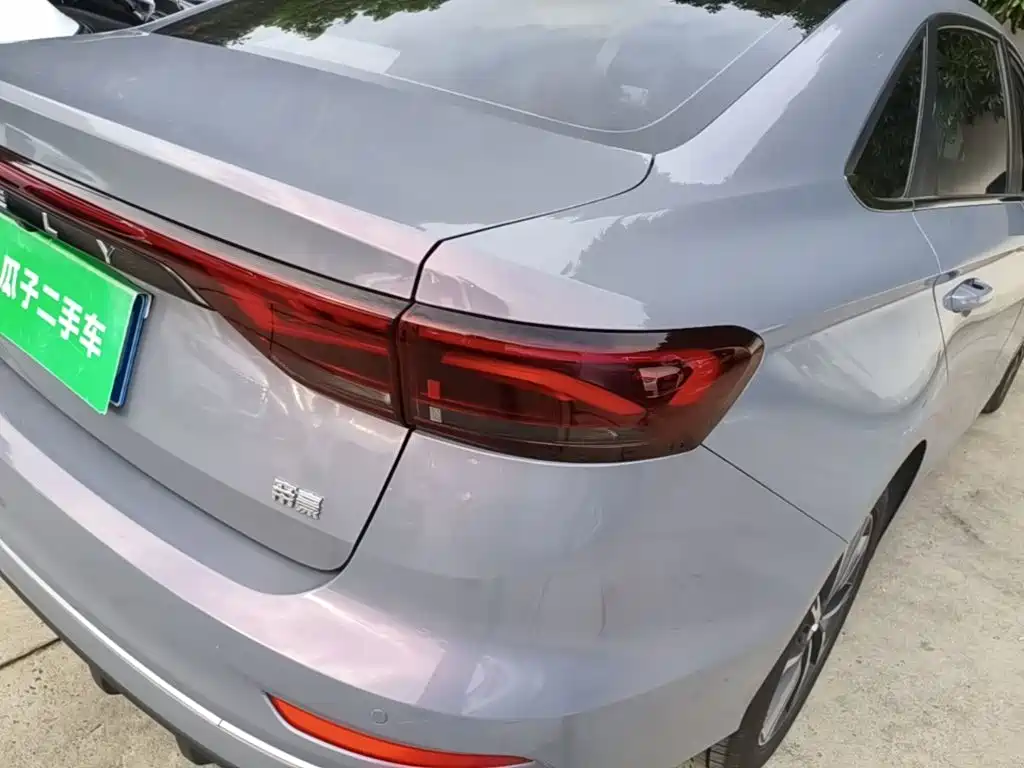 Geely Emgrand — миниатюра 8
