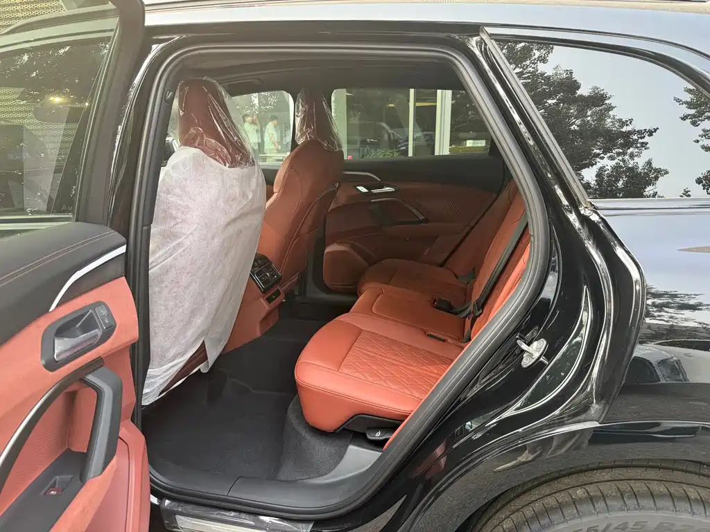 Audi Q5L — миниатюра 4