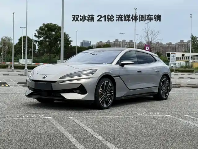 2025 Denza Z9