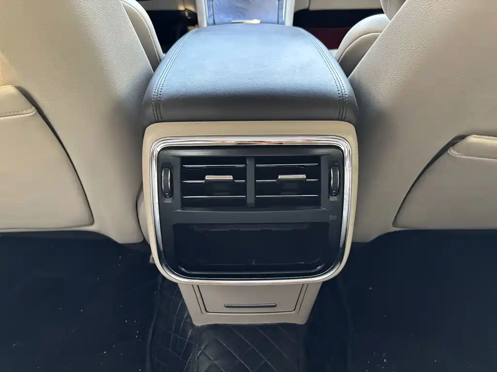 Lincoln Continental — миниатюра 12