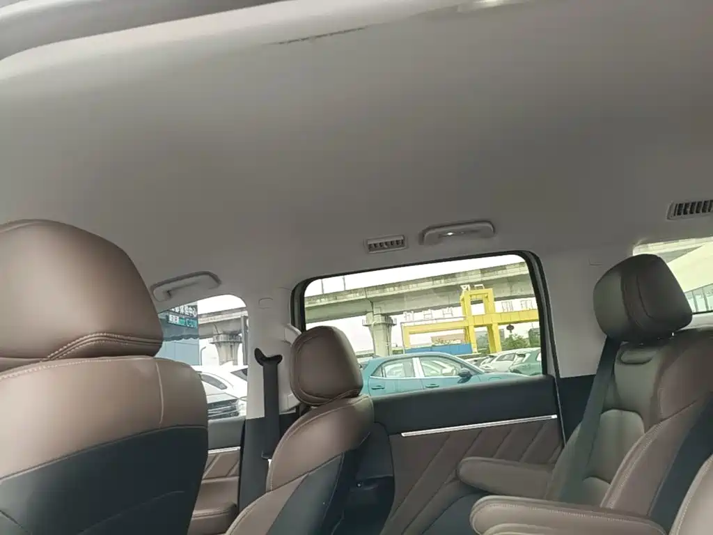 Wuling Xingguang 730 New Energy — миниатюра 23
