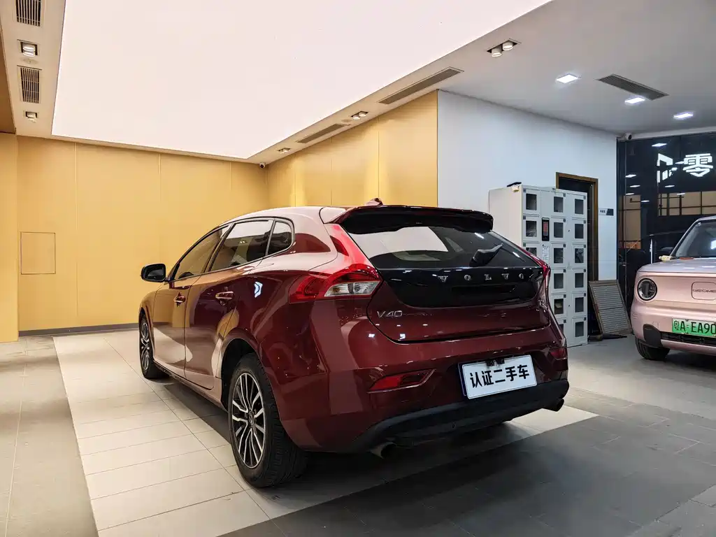 Volvo V40 — миниатюра 24