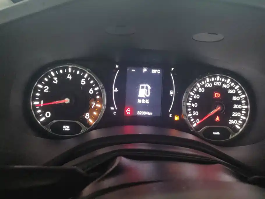 Jeep Renegade — миниатюра 14