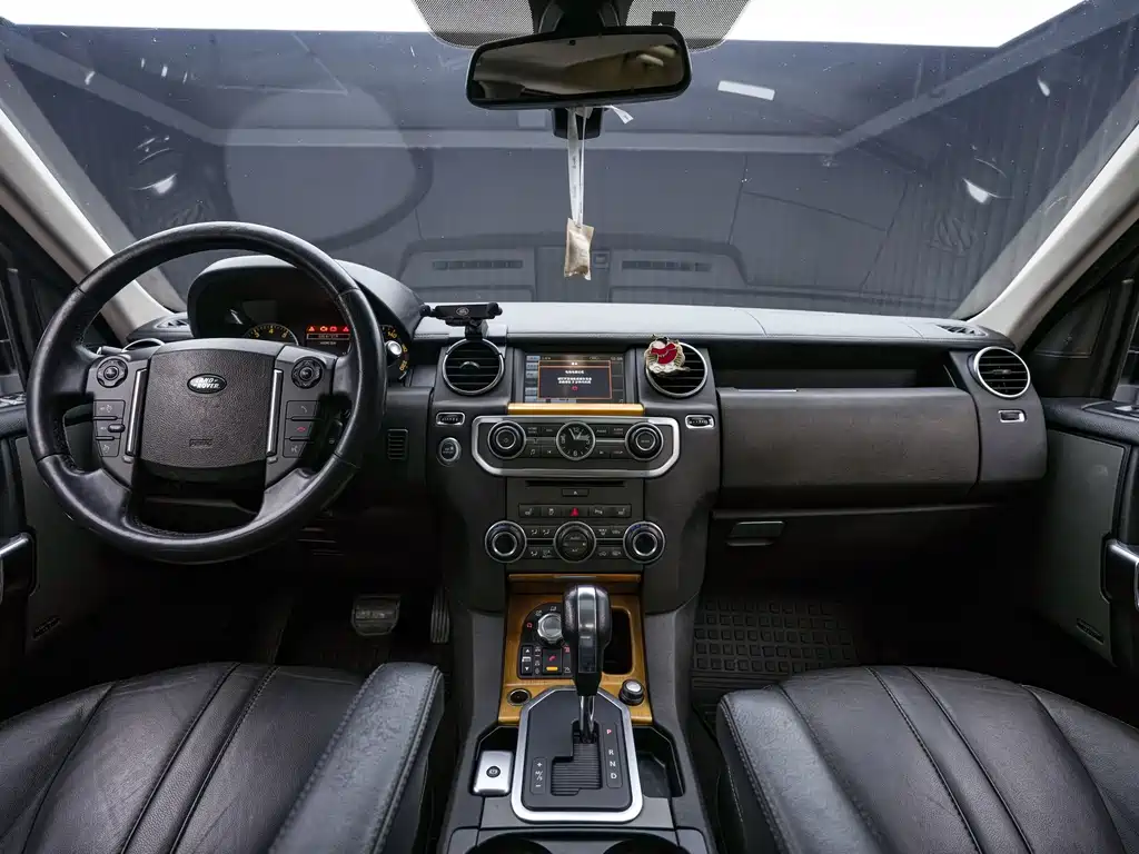 Land Rover Discovery — миниатюра 8