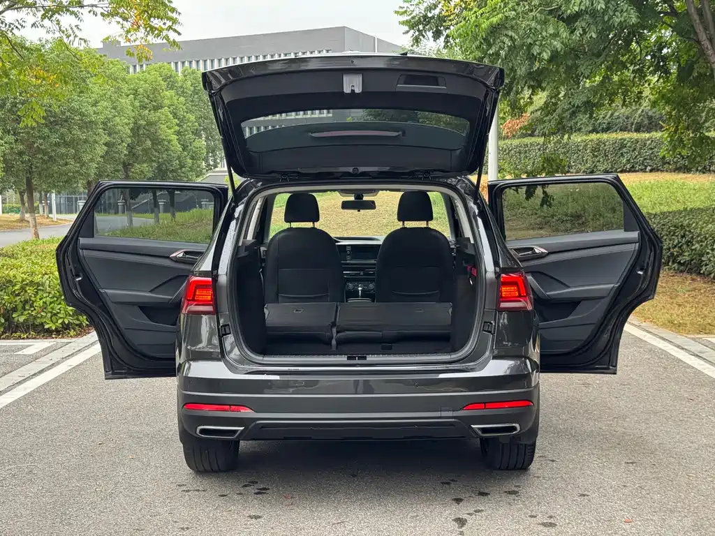 Volkswagen Tharu — миниатюра 7