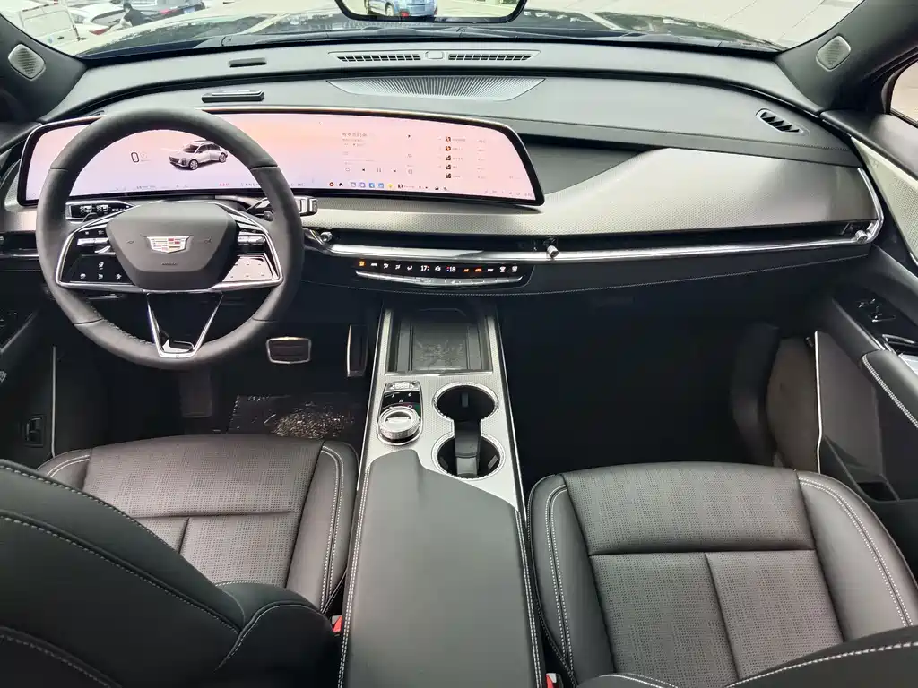 Cadillac XT5 — миниатюра 11