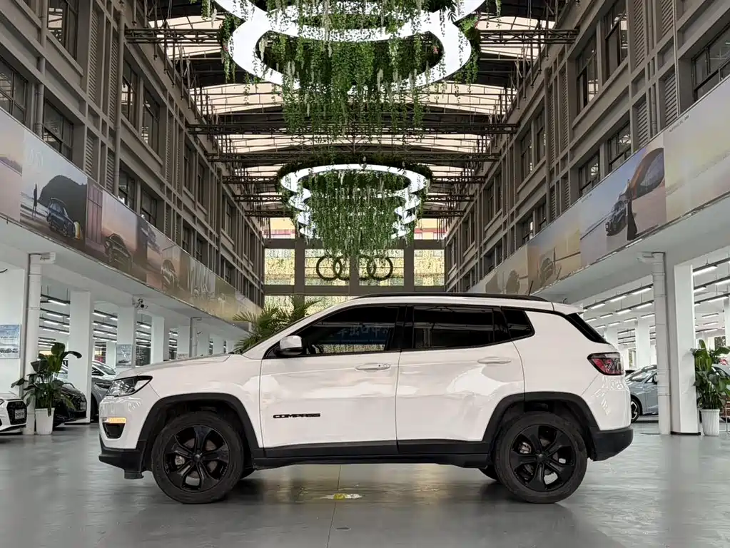 Jeep Compass — миниатюра 4