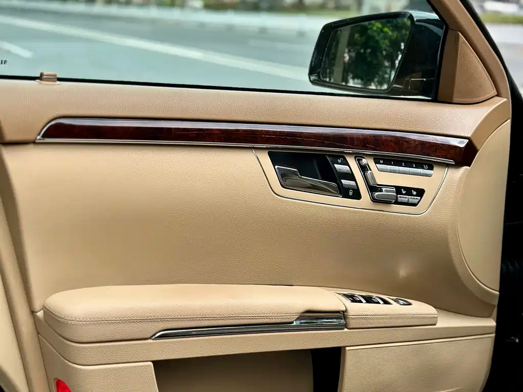 Mercedes-Benz S-Class — миниатюра 8