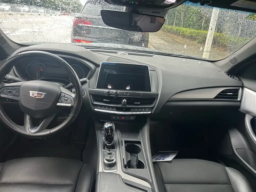 Cadillac CT5 — миниатюра 8