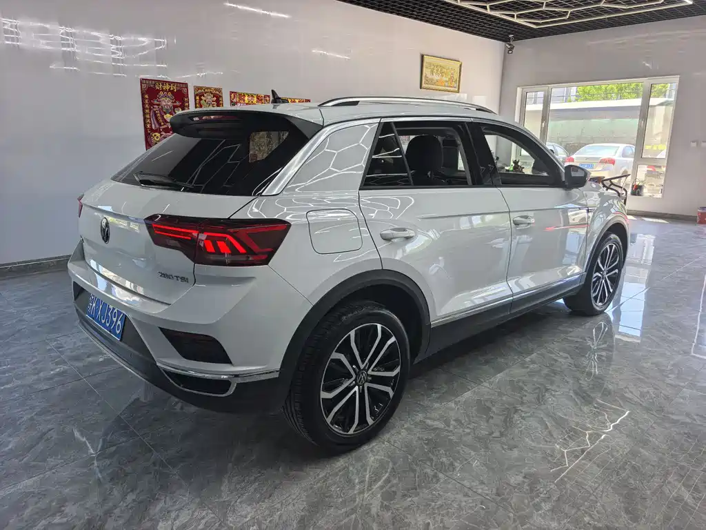 Volkswagen T-Roc 2022 280TSI DSG PLUS