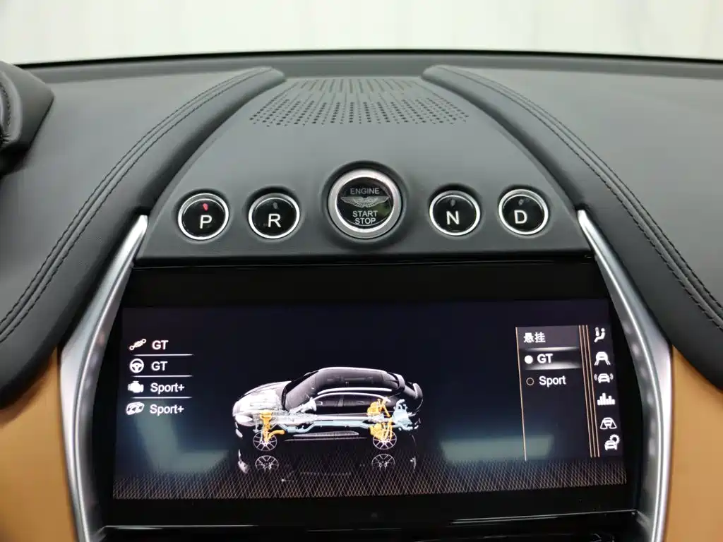 Aston Martin DBX — миниатюра 12