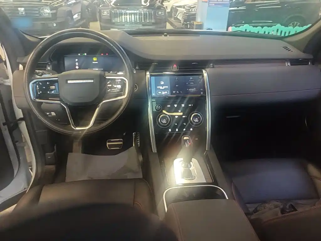 Land Rover Discovery Sport — миниатюра 10