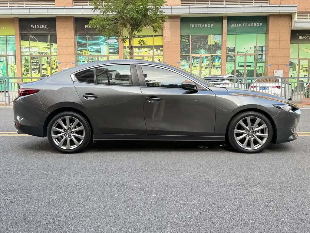 Mazda 3 Axela — миниатюра 11