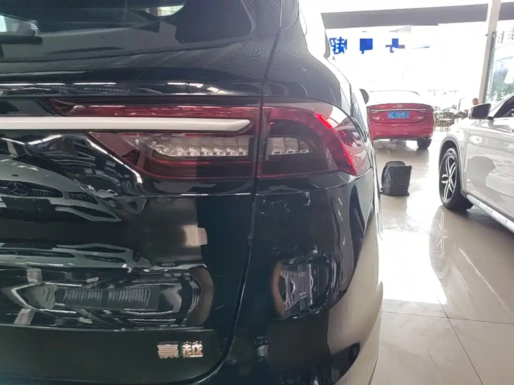 Geely Haoyue — миниатюра 8