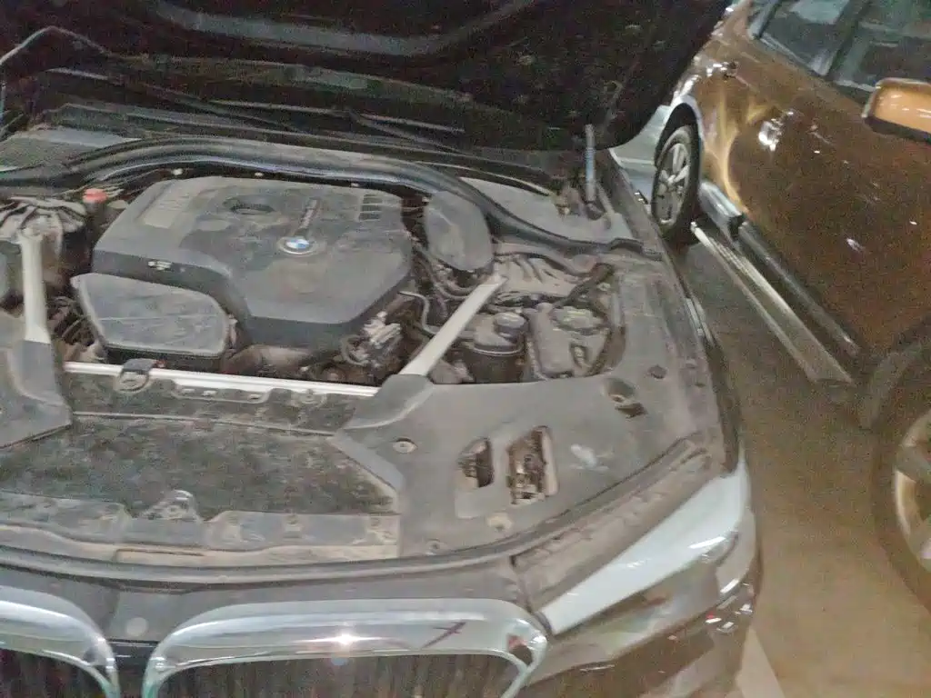BMW 5 Series — миниатюра 20