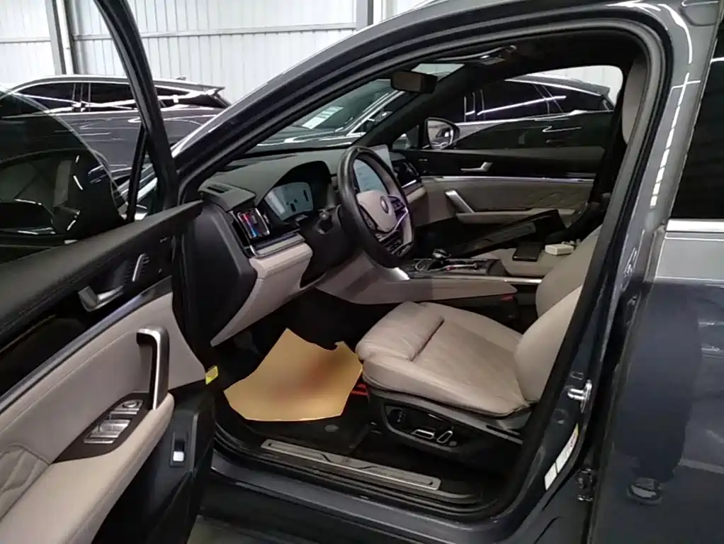 BYD Tang New Energy — миниатюра 16