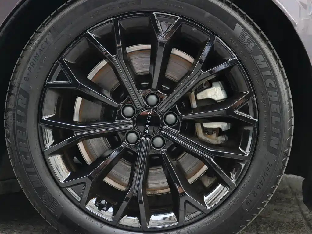 Zeekr 007GT — миниатюра 17