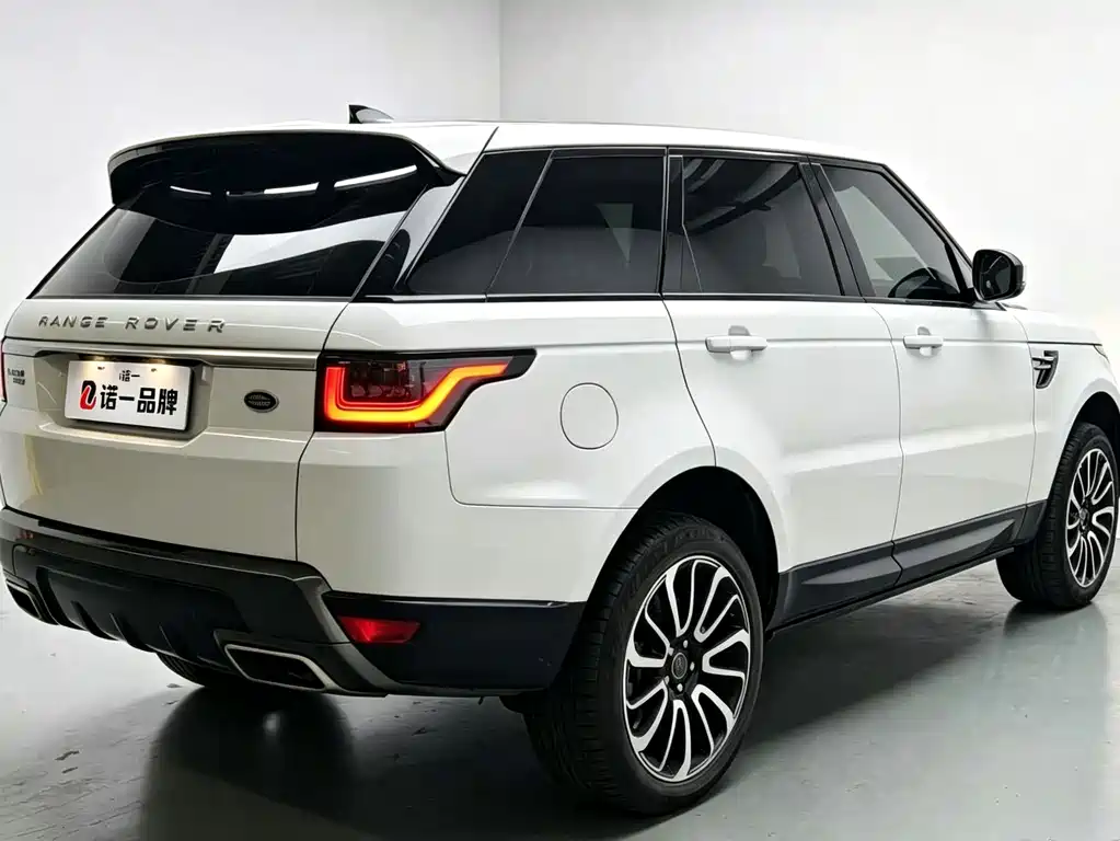 Land Rover Sport PHEV — миниатюра 4