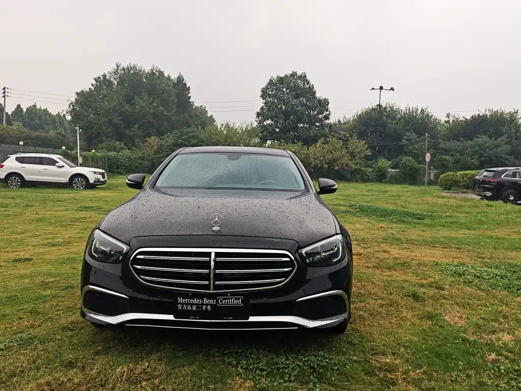 Mercedes-Benz E-Class — миниатюра 2