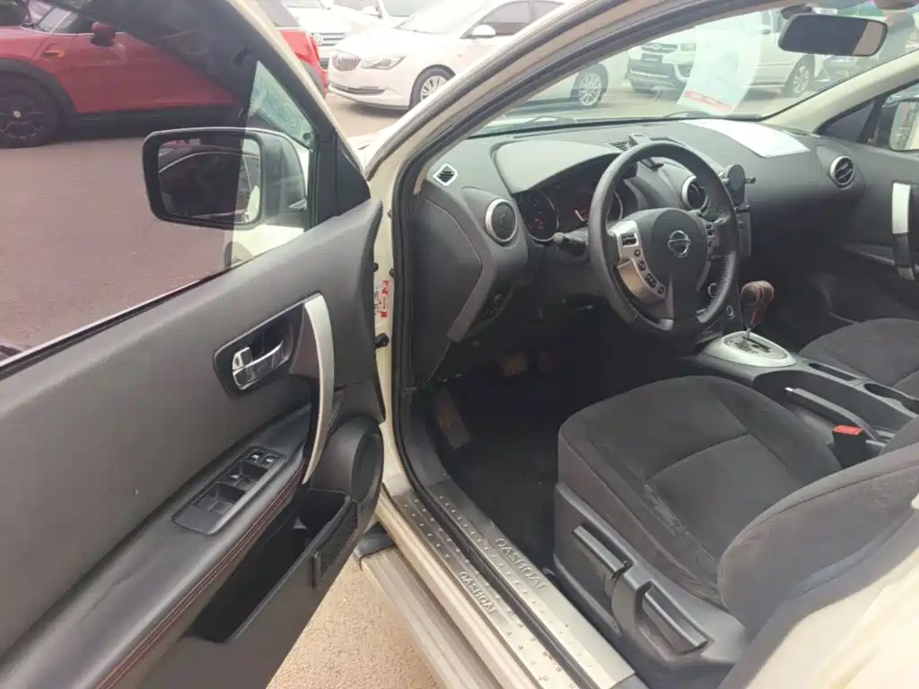 Nissan Qashqai — миниатюра 16