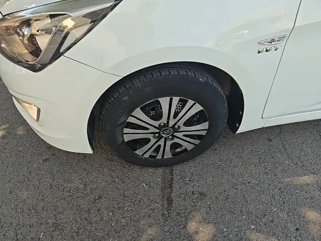 Hyundai Verna — миниатюра 23