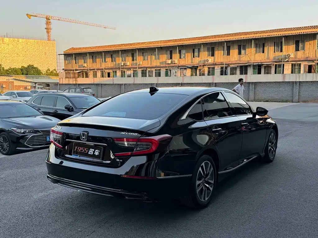 Honda Accord — миниатюра 9
