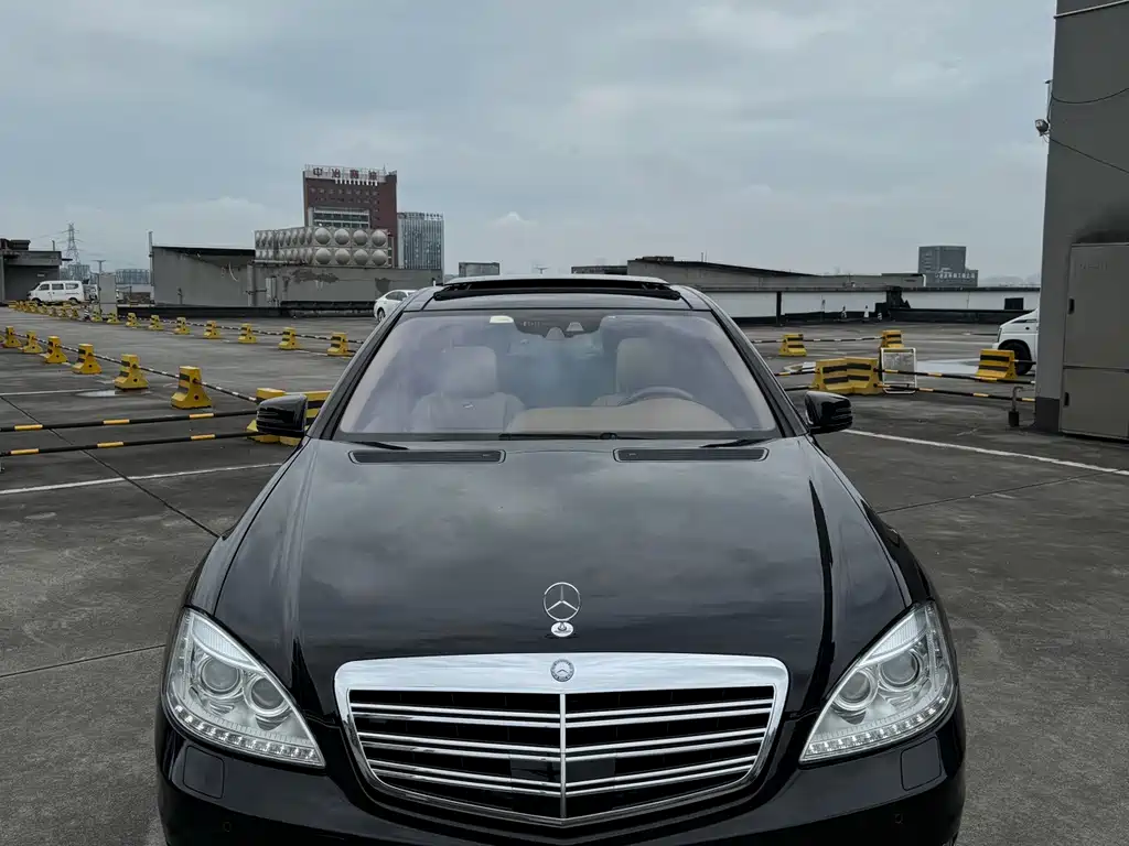 Mercedes-Benz S-Class — миниатюра 2