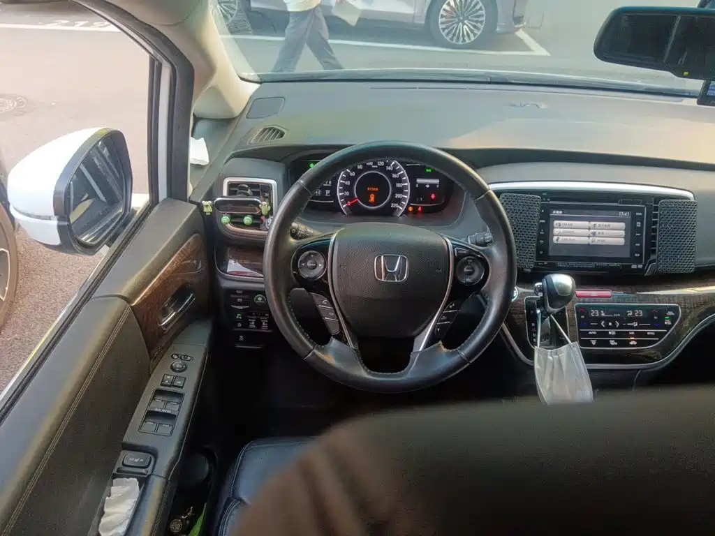 Honda Odyssey — миниатюра 3