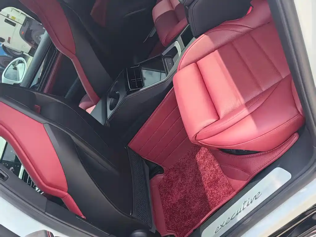 Porsche Panamera — миниатюра 9