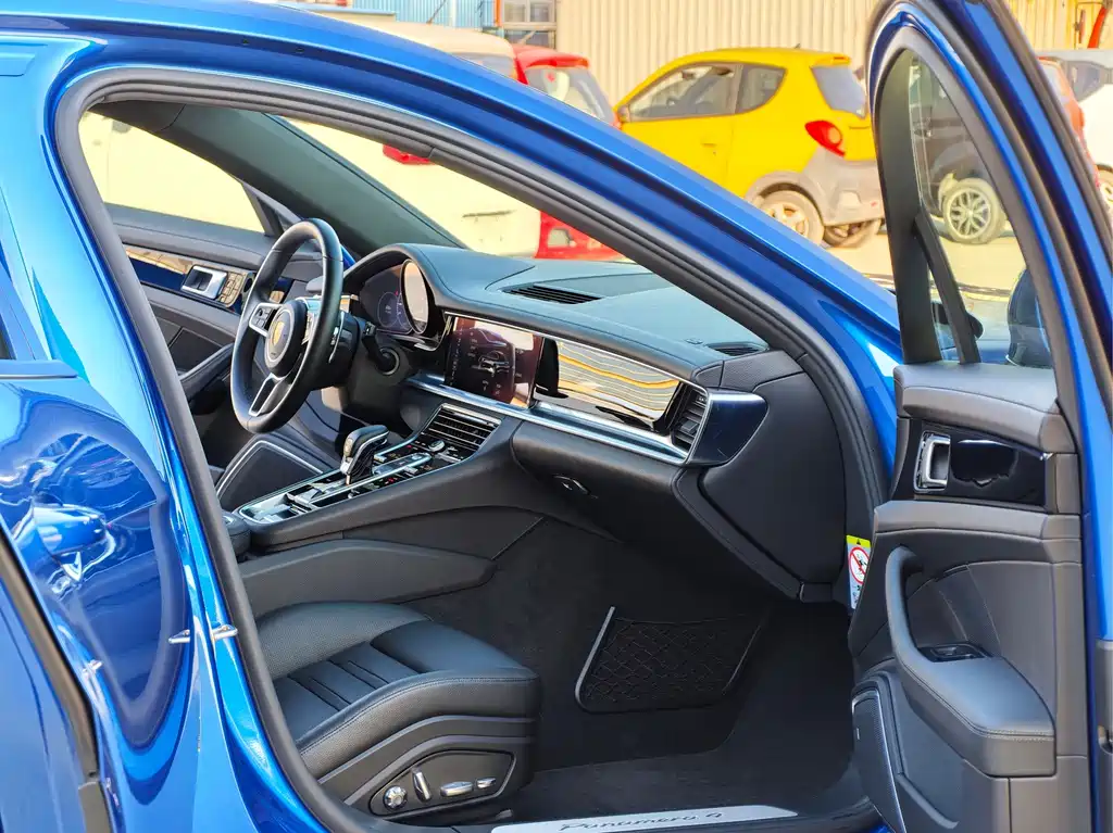 Porsche Panamera — миниатюра 17