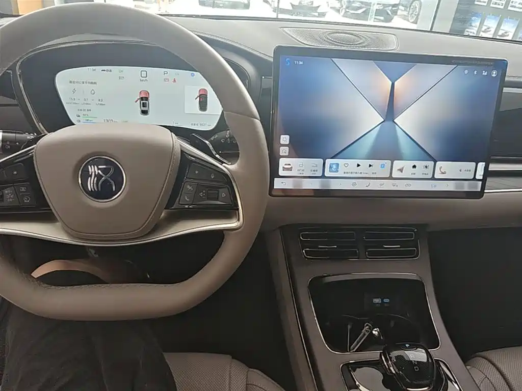 BYD Han 2025 DM-i 125KM Smart Drive
