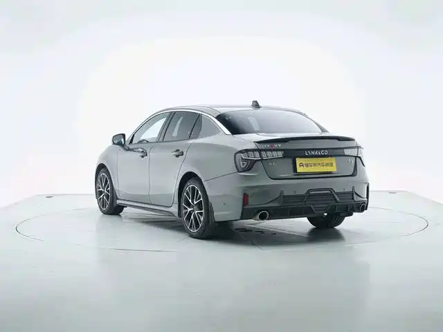 Lynk & Co 03 — миниатюра 4