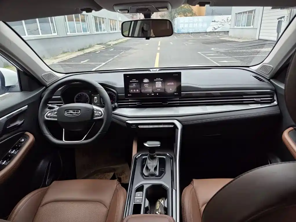 Geely Vision X6 — миниатюра 6