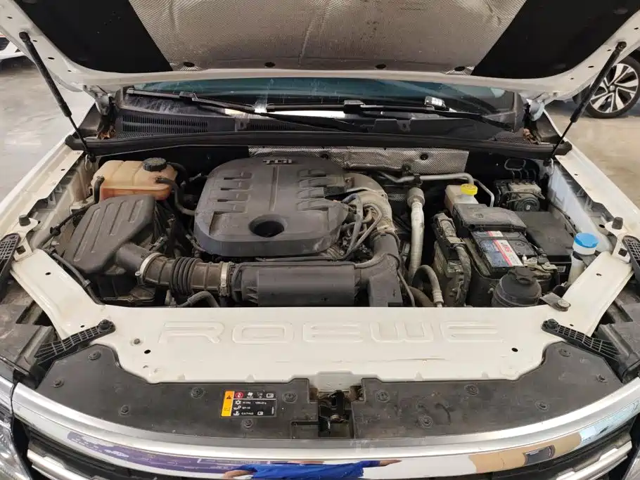 Roewe RX8 — миниатюра 10