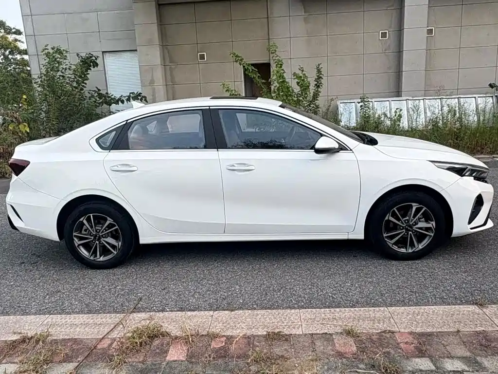 Kia K3 — миниатюра 5