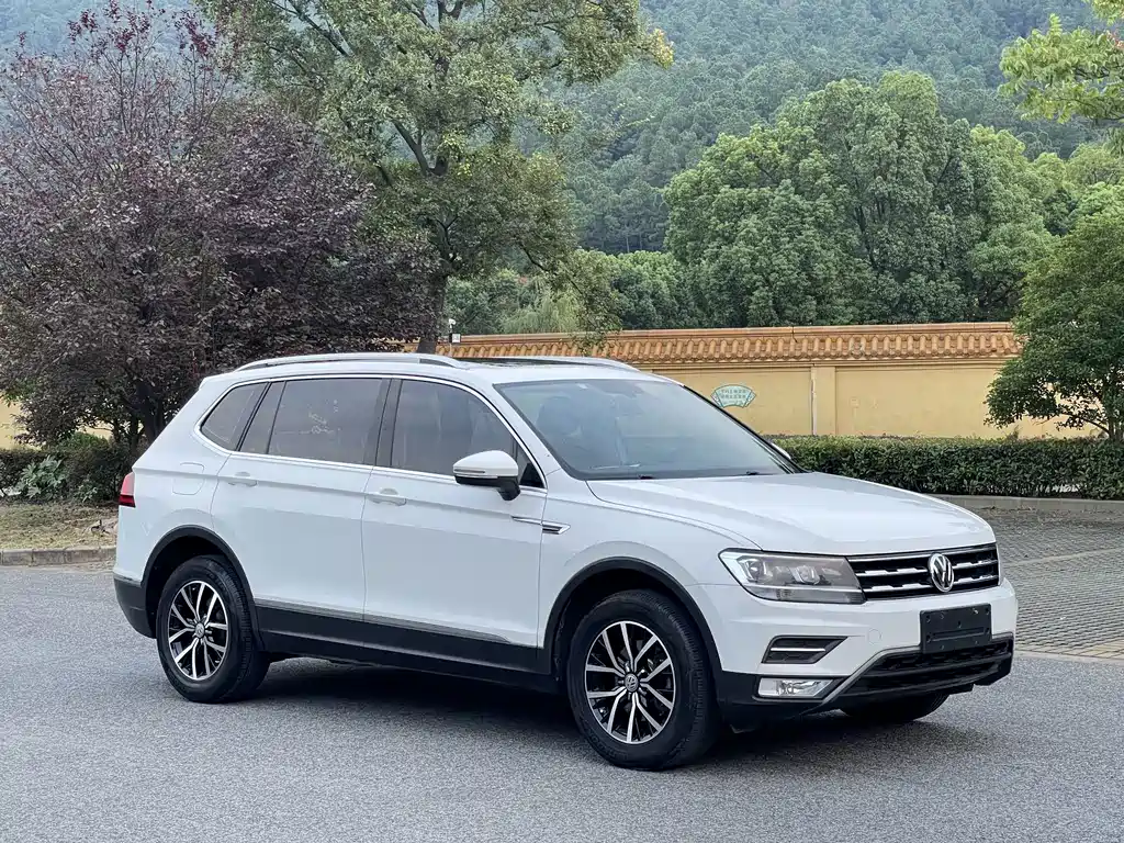 Volkswagen Tiguan L — миниатюра 3