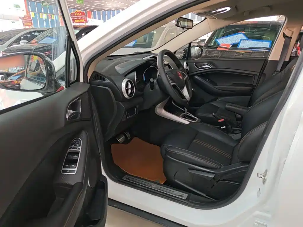 BYD Yuan — миниатюра 16