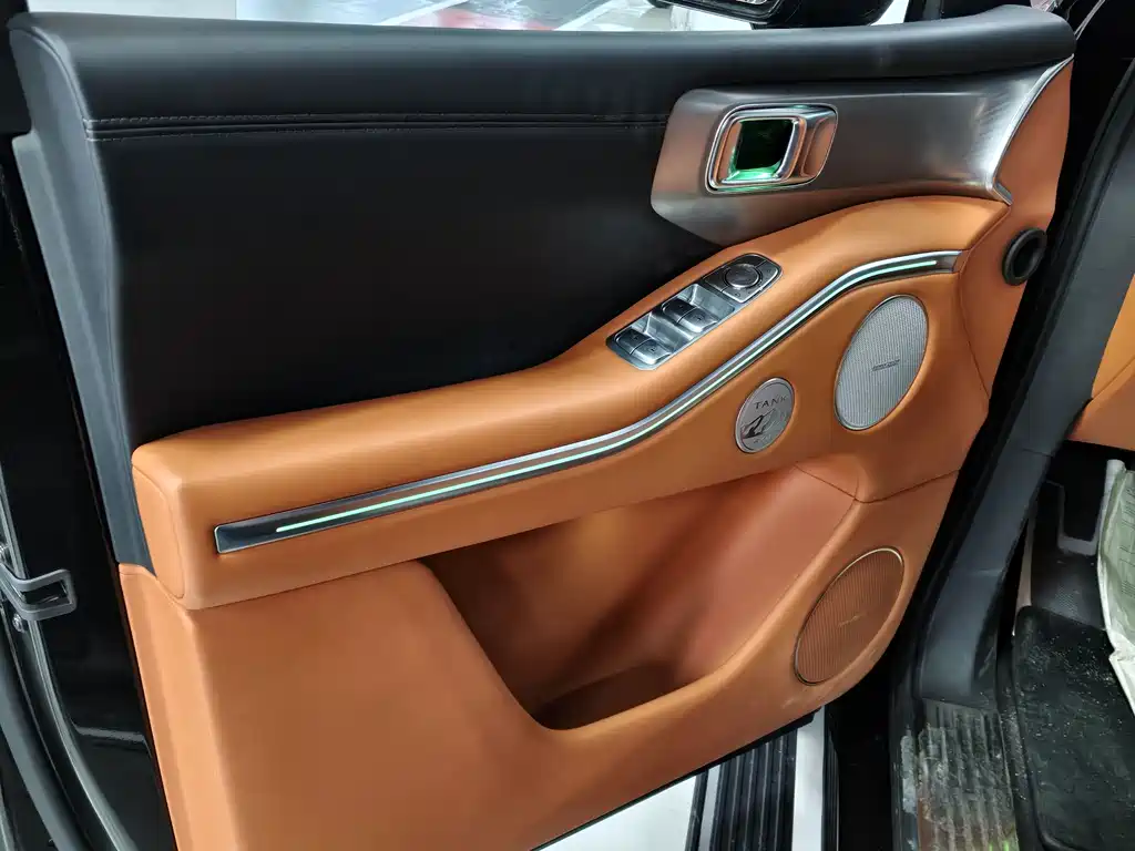 TANK TANK 700 NEW ENERGY